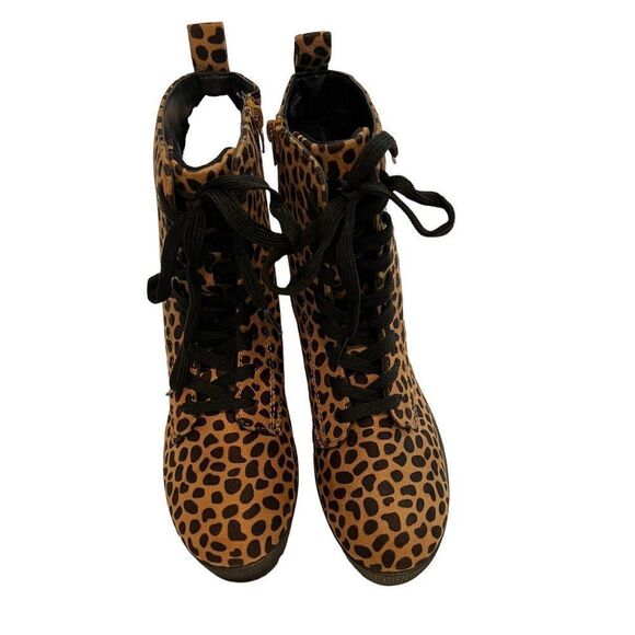 Bamboo Leopard Chunky Combat Platform Boots Size 6.5 NWOT‎ - Picture 1 of 9